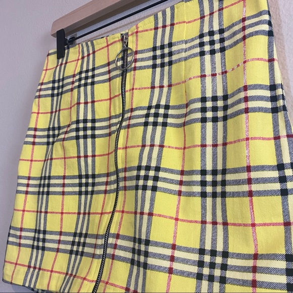 Yellow Plaid Mini Skirt with Zipper Detail - Picture 2 of 4